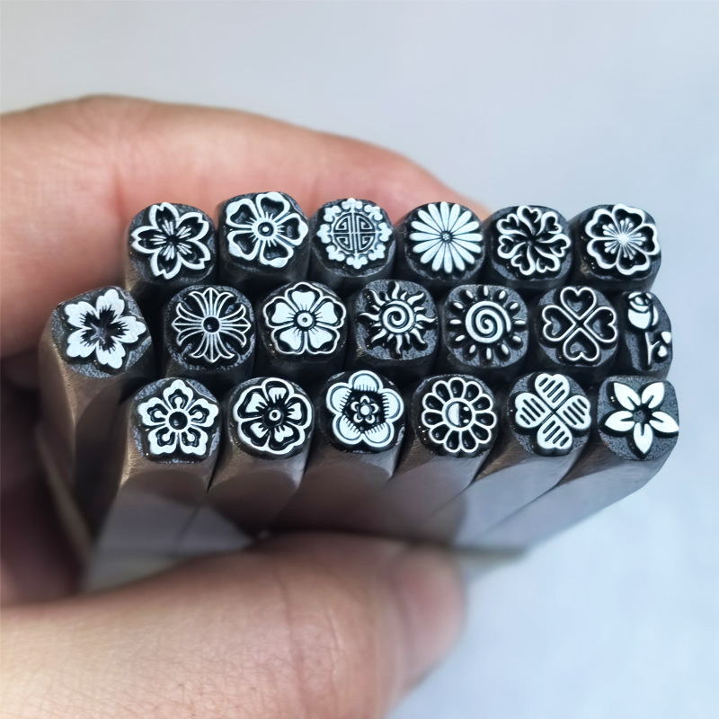 Professional Metal Stamping &  - Jewelry Making Anvil のレビューと価格