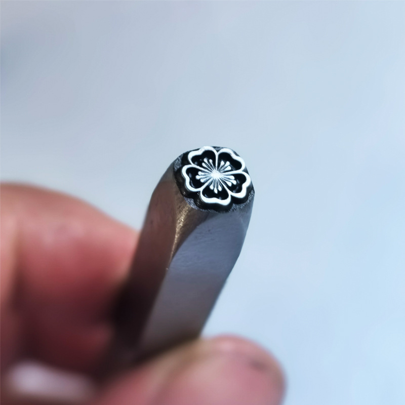 Professional Metal Stamping &  - Jewelry Making Anvil のレビューと価格