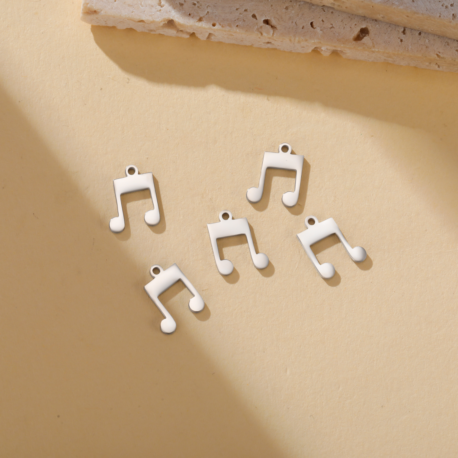 EUEAVAN 5pcs Music Note Stainl - Jewelry Making Notes のレビューと価格